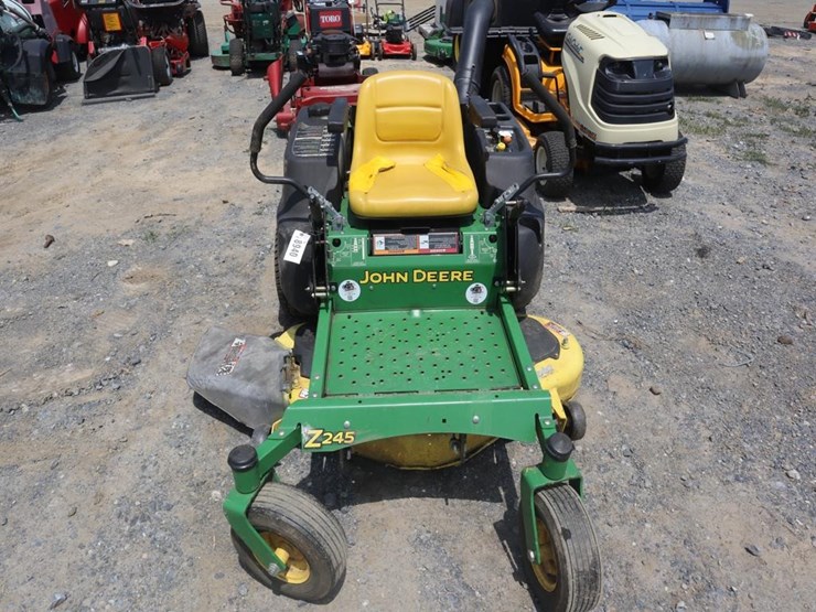 2016-john-deere-z245-image-3