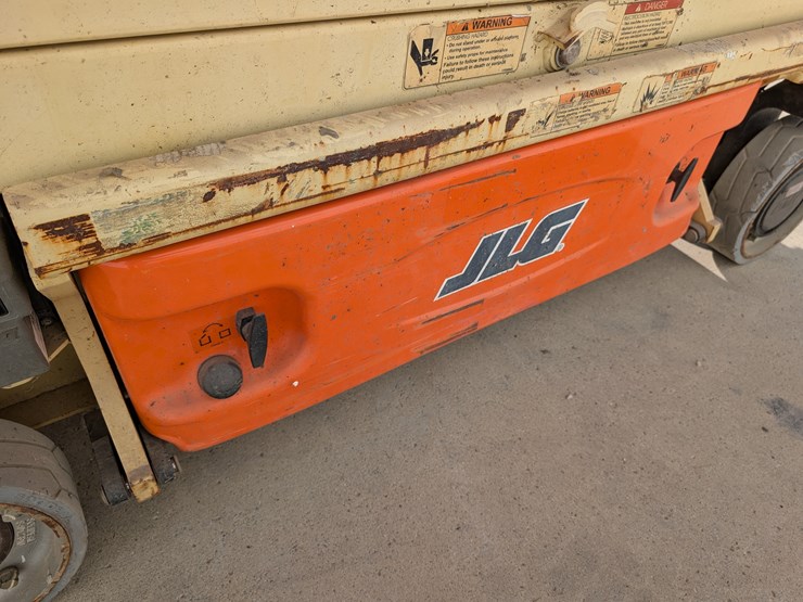 2016-jlg-1930es-image-19