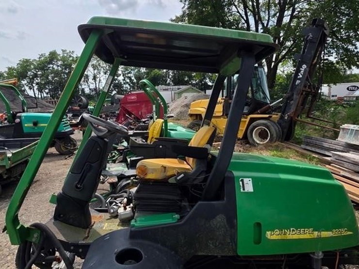 john-deere-3225c-image-10
