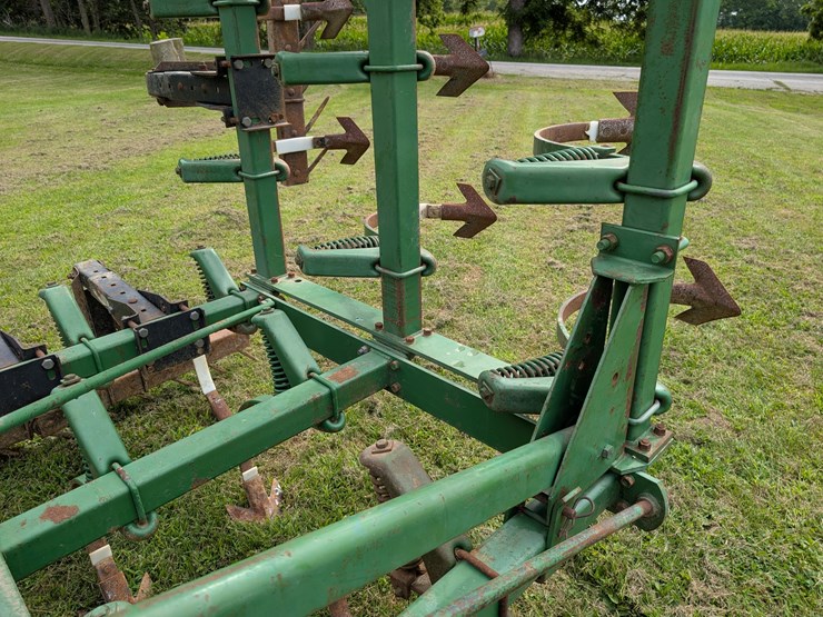 john-deere-1010-image-11