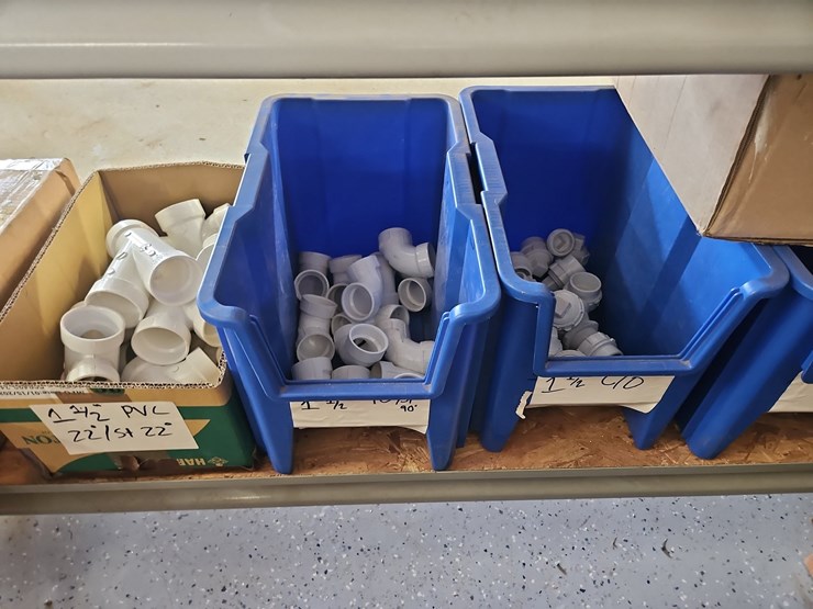 large-quantity-of-assorted-pvc-fittings-image-4