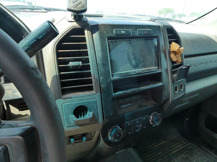 2017-ford-f350-xl-image-15