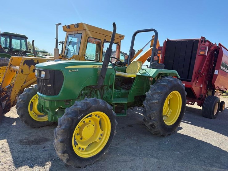 john-deere-5045e-image-2