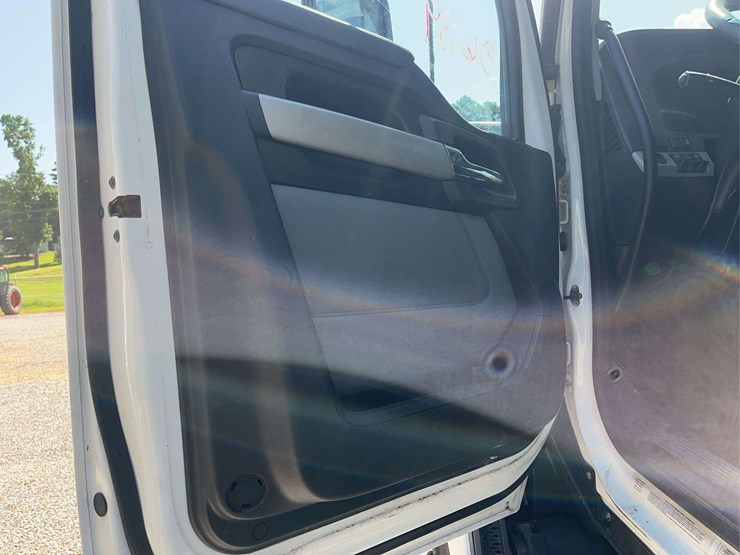 2022-kenworth-t680-image-20