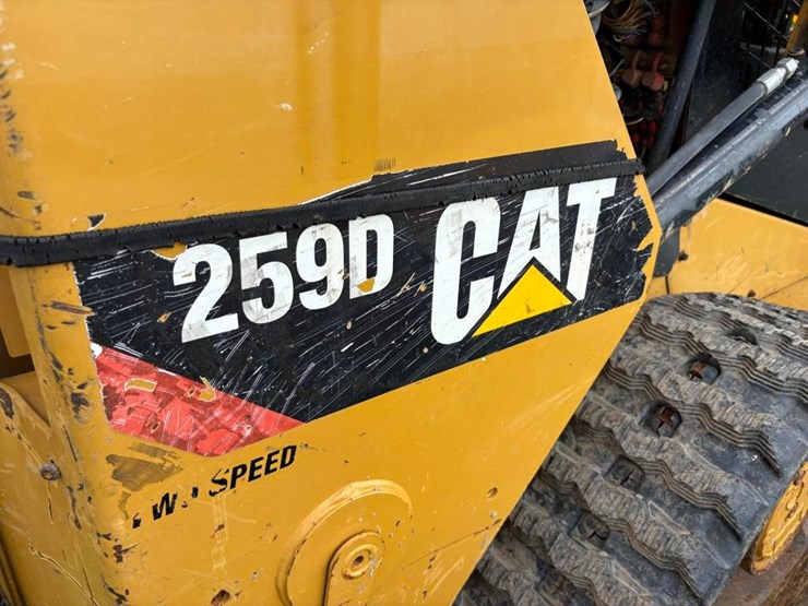2014-caterpillar-259d-image-14