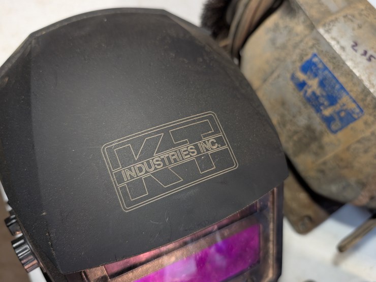 auto-darkening-welding-helmet,-bench-grinder,-bottle-jack,-torches,-gear-puller-&-misc.-#235-image-10