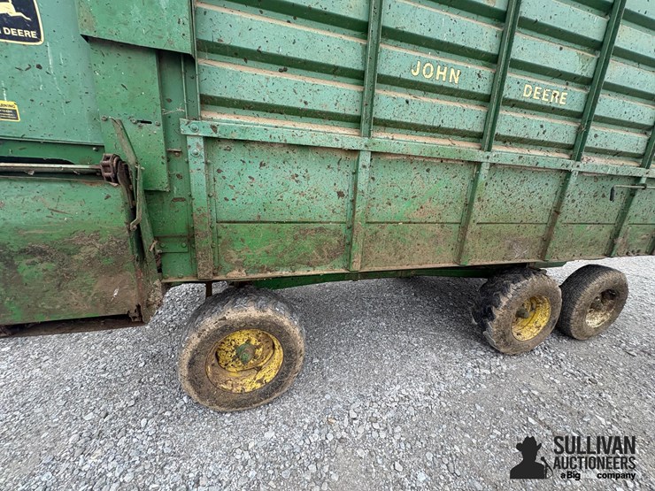 john-deere-716-image-12