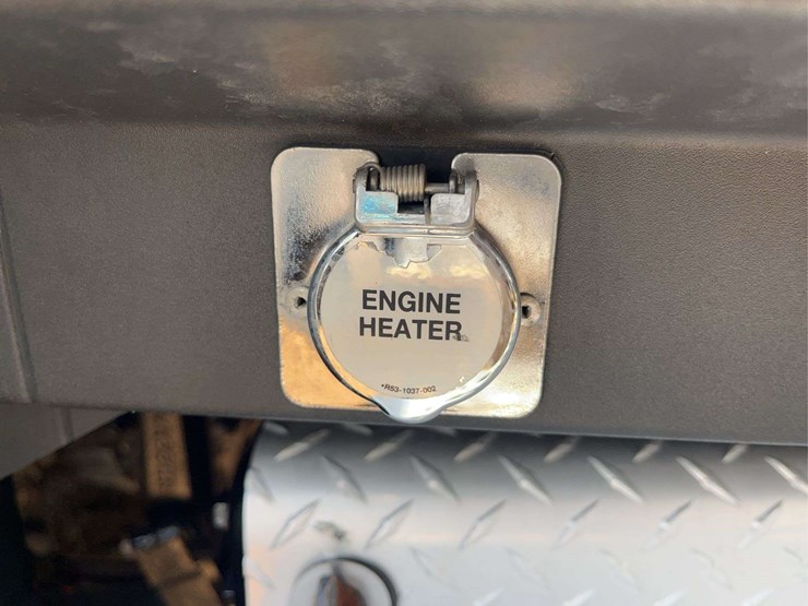 2022-kenworth-t680-image-12