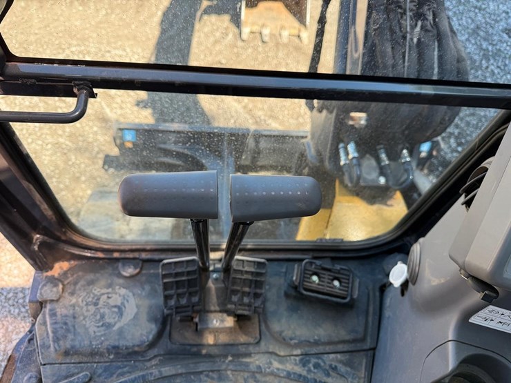 2023-john-deere-50p-mini-excavator-image-19