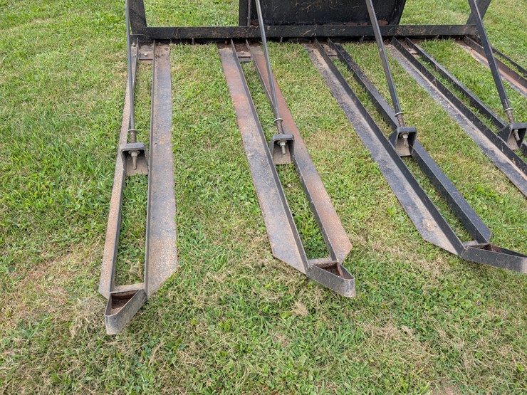 square-bale-accumulator/mover-image-11