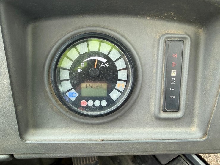 deere-324k-image-24