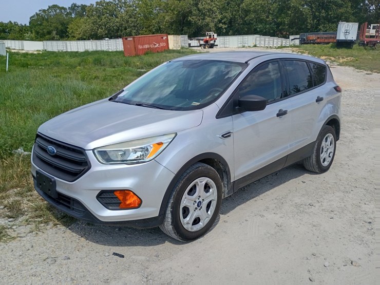 2017-ford-escape-image-1