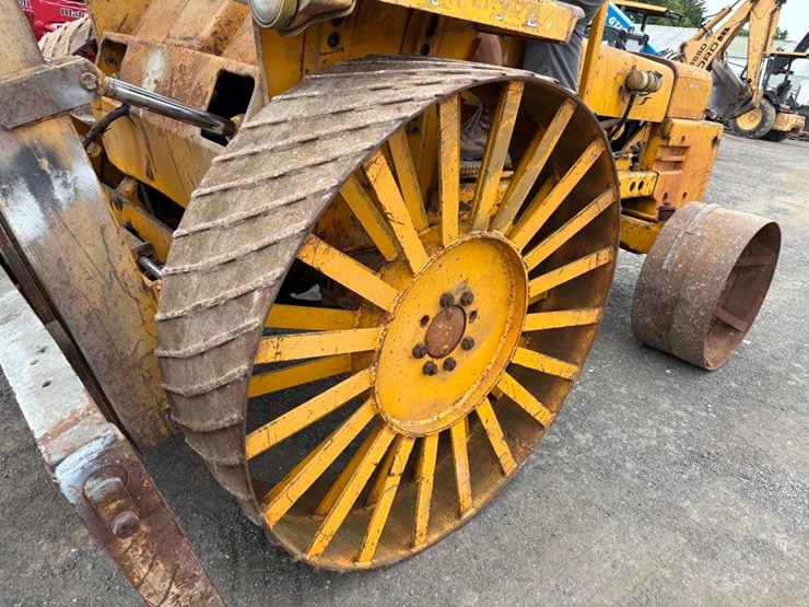 massey-ferguson-mf2500-image-10