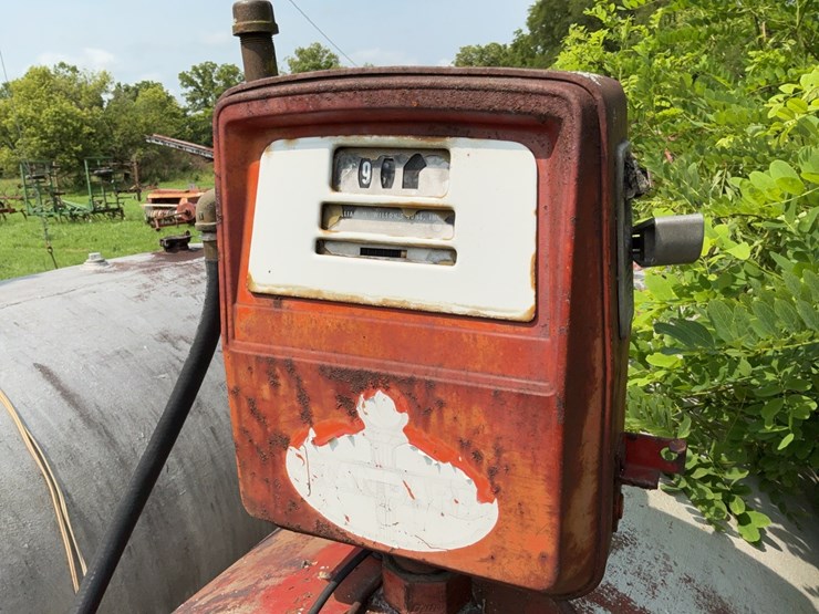 fuel-tank-on-skids-with-pump.-#261-image-3