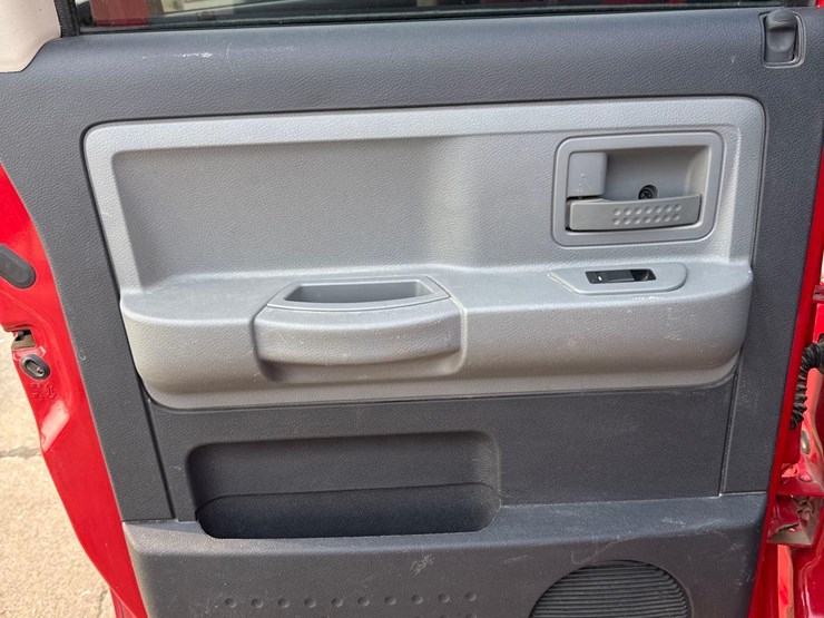 2008-dodge-dakota-image-29