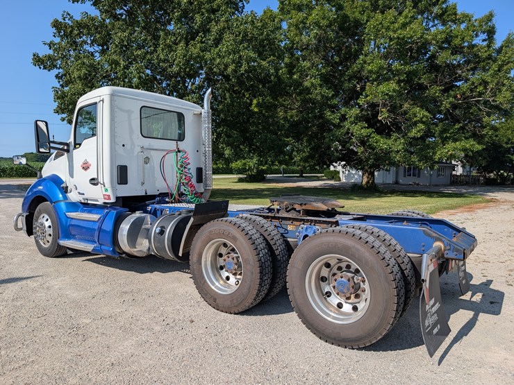 2018-kenworth-t680-image-3