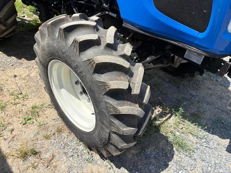 new-holland-boomer-45-image-14