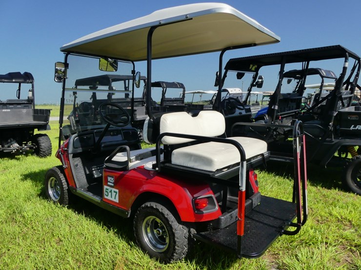 ez-go-golf-cart-image-4