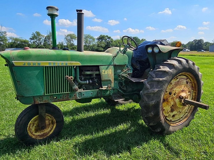 john-deere-2510-image-1