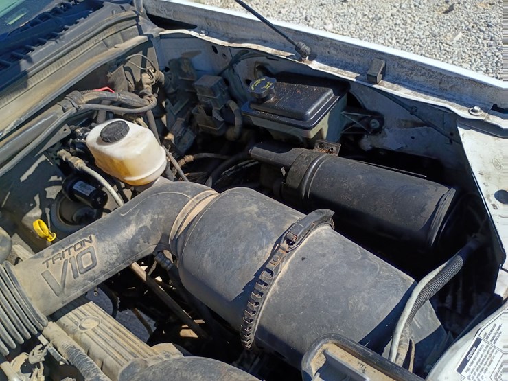 2002-ford-f450-image-17