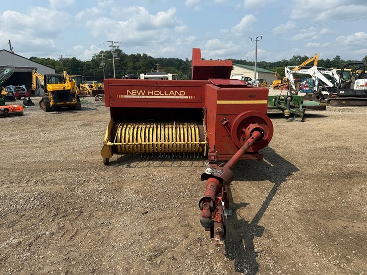 new-holland-565-image-7