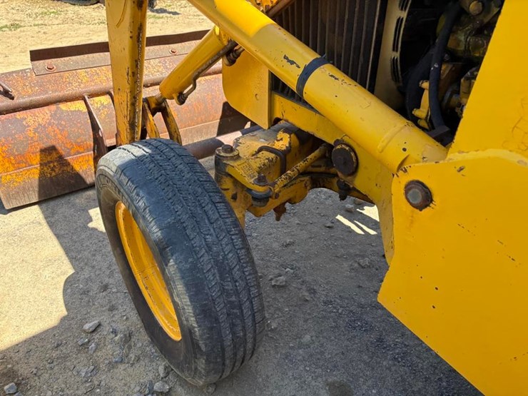 john-deere-310-image-15