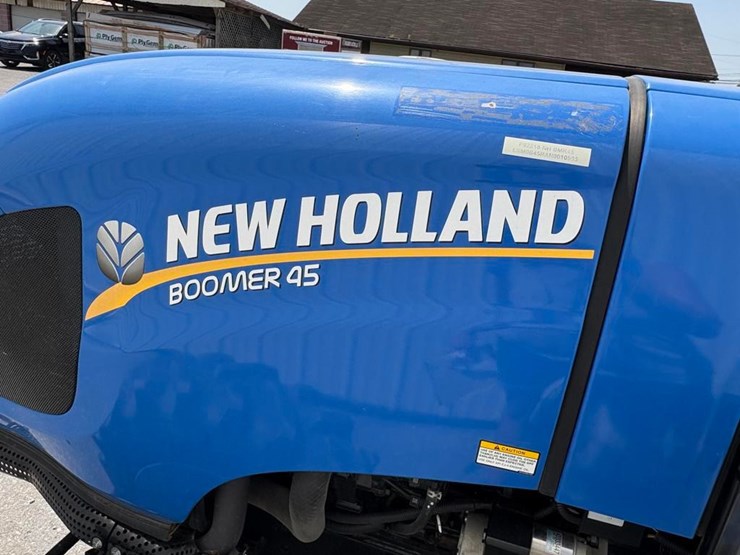 new-holland-boomer-45-image-5