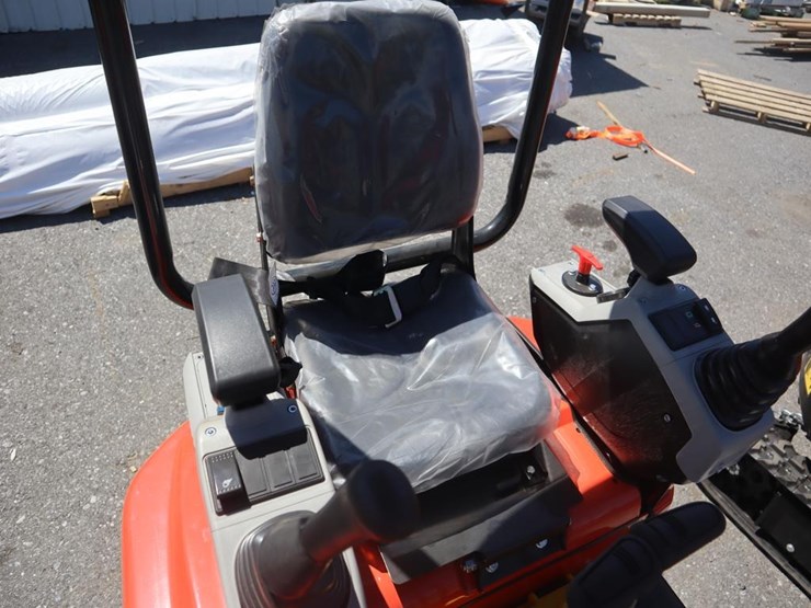 tpm-20kh-mini-excavator-image-10
