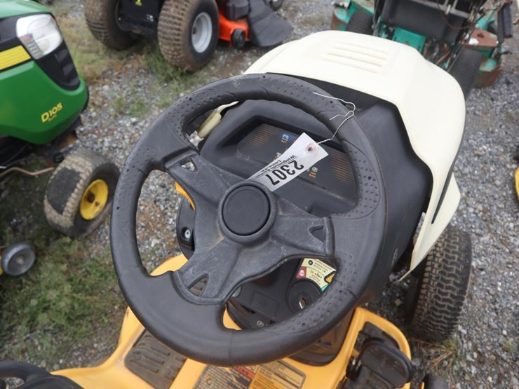 cub-cadet-lx1040-riding-mower-image-17