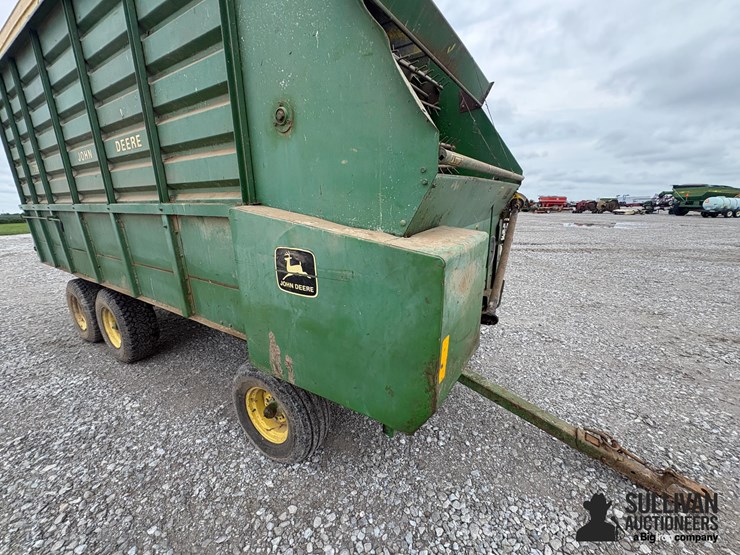 john-deere-716-image-19