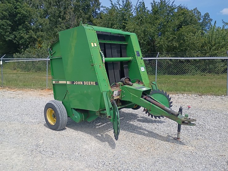 john-deere-335-image-7