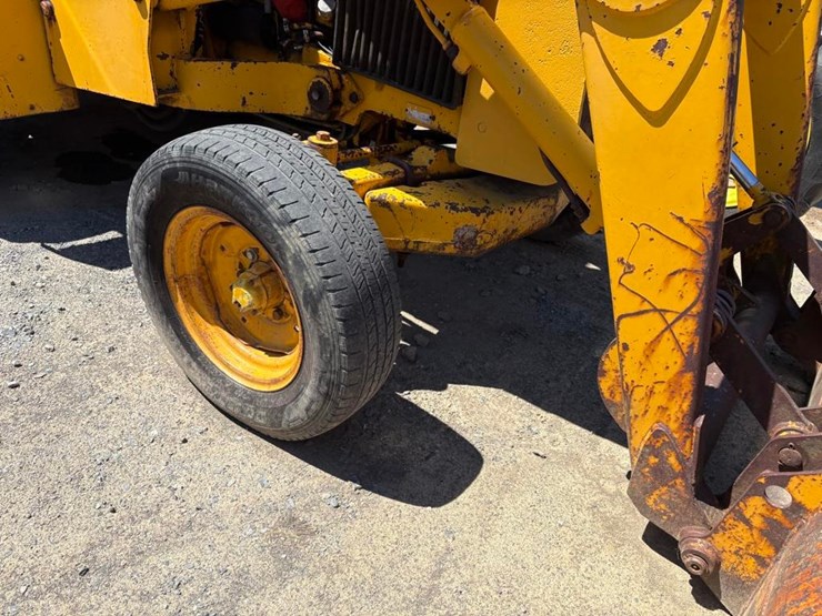 john-deere-310-image-6