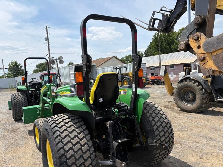 john-deere-4120-image-17