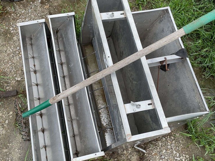 4-stainless-hog-feeders-image-5