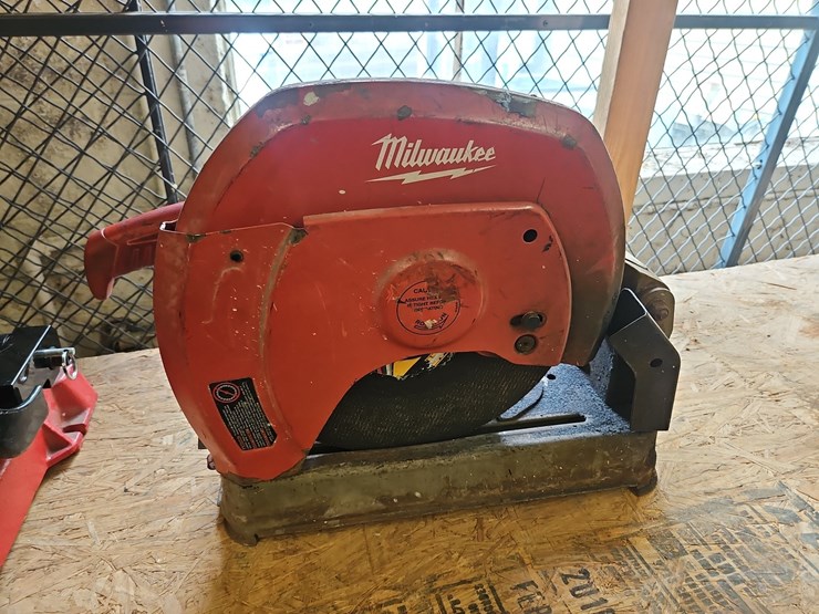 milwaukee-14"-cutoff-saw-image-2