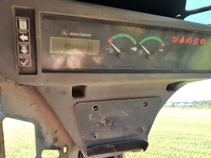 2018-deere-325g-image-15