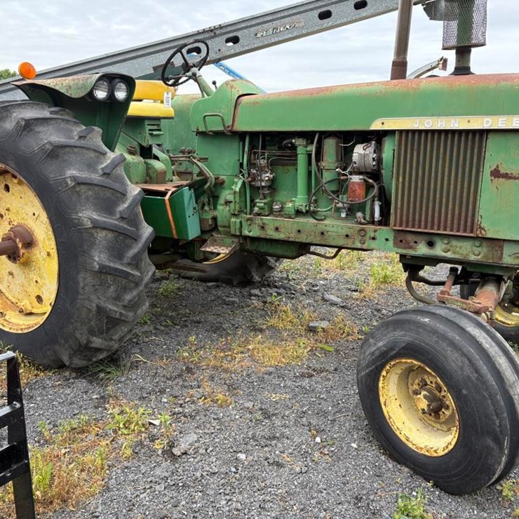 JOHN DEERE 4010