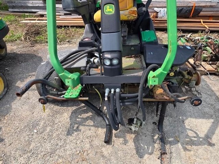 john-deere-3225c-image-11