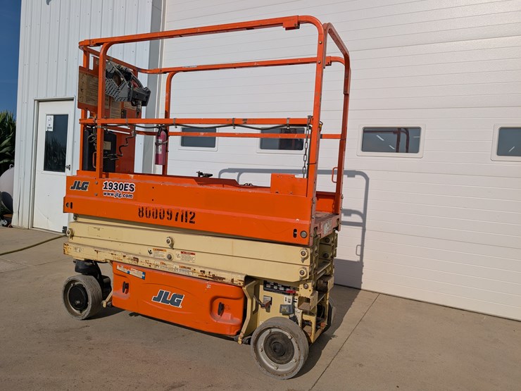 2016-jlg-1930es-image-3