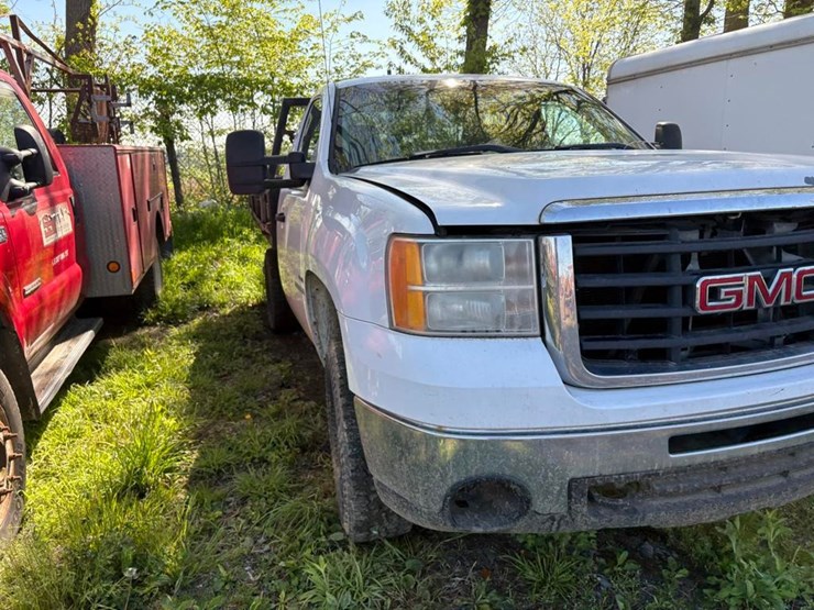 2008-gmc-2500-image-5