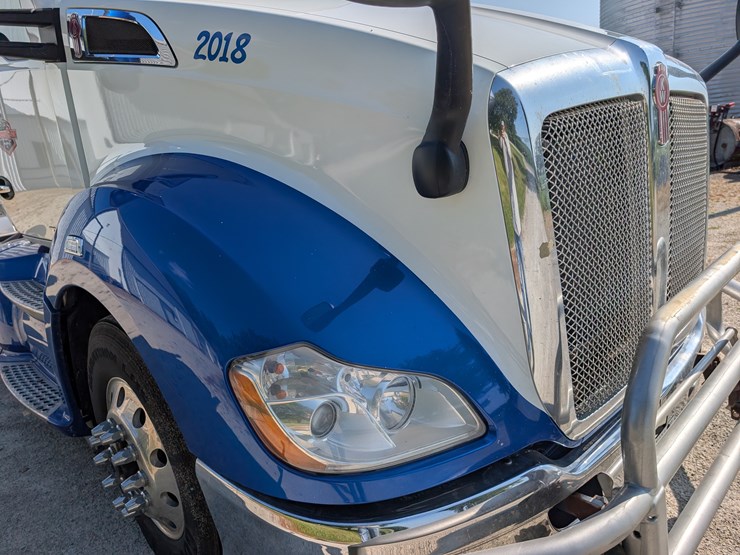 2018-kenworth-t680-image-68