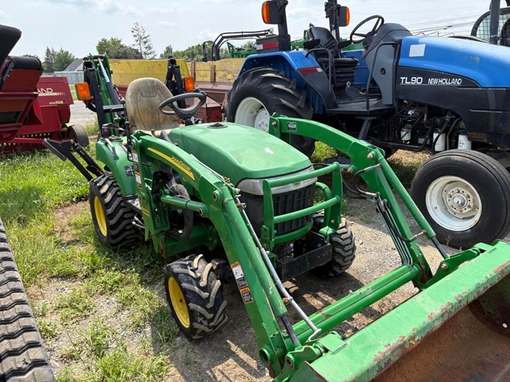 john-deere-2305-image-4