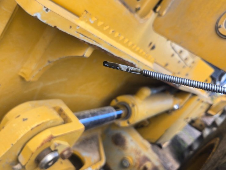 2015-caterpillar-525d-image-24