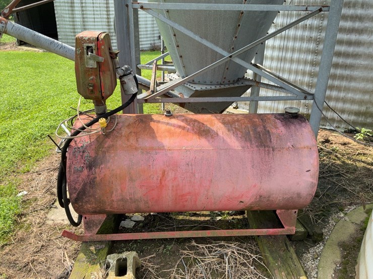 fuel-tank-on-skids-with-pump.-#259-image-2