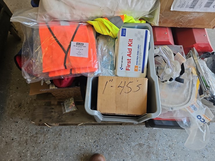 quantity-of-safety-equipment-image-4