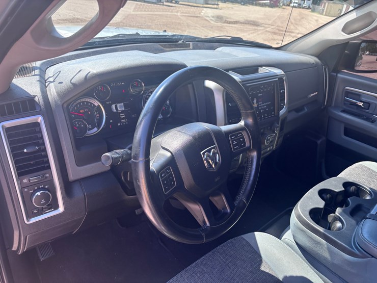 2019-dodge-1500-image-11