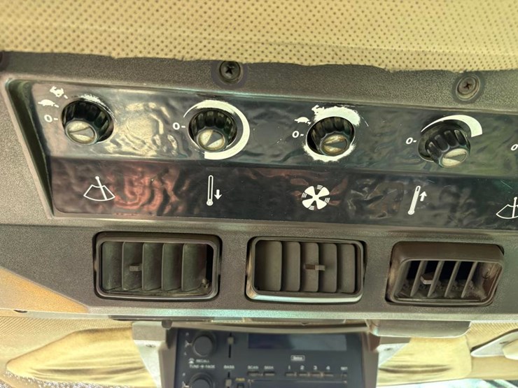 john-deere-4760-image-25