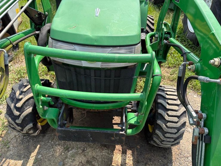 john-deere-2305-image-8