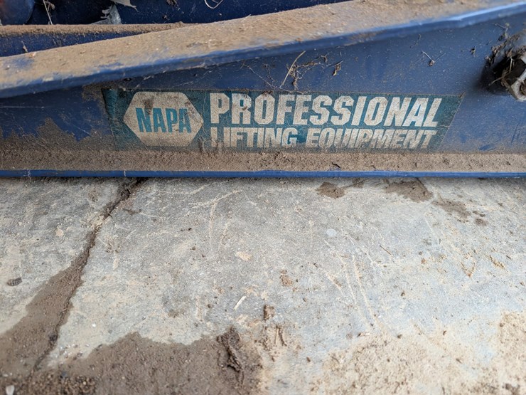 napa-floor-jack-and-creeper.-#247-image-3