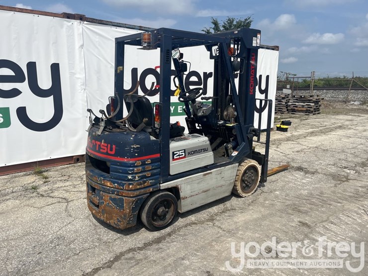 komatsu-fg25st-11-image-5
